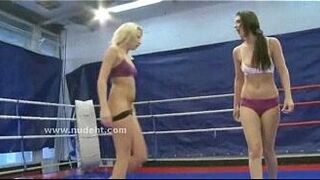 Pony tail ladies in sensual lesbian sex porn video